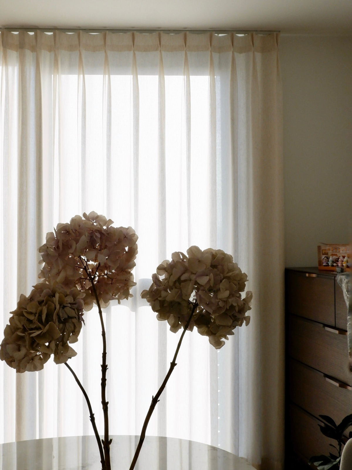 Linna Natural Sheer