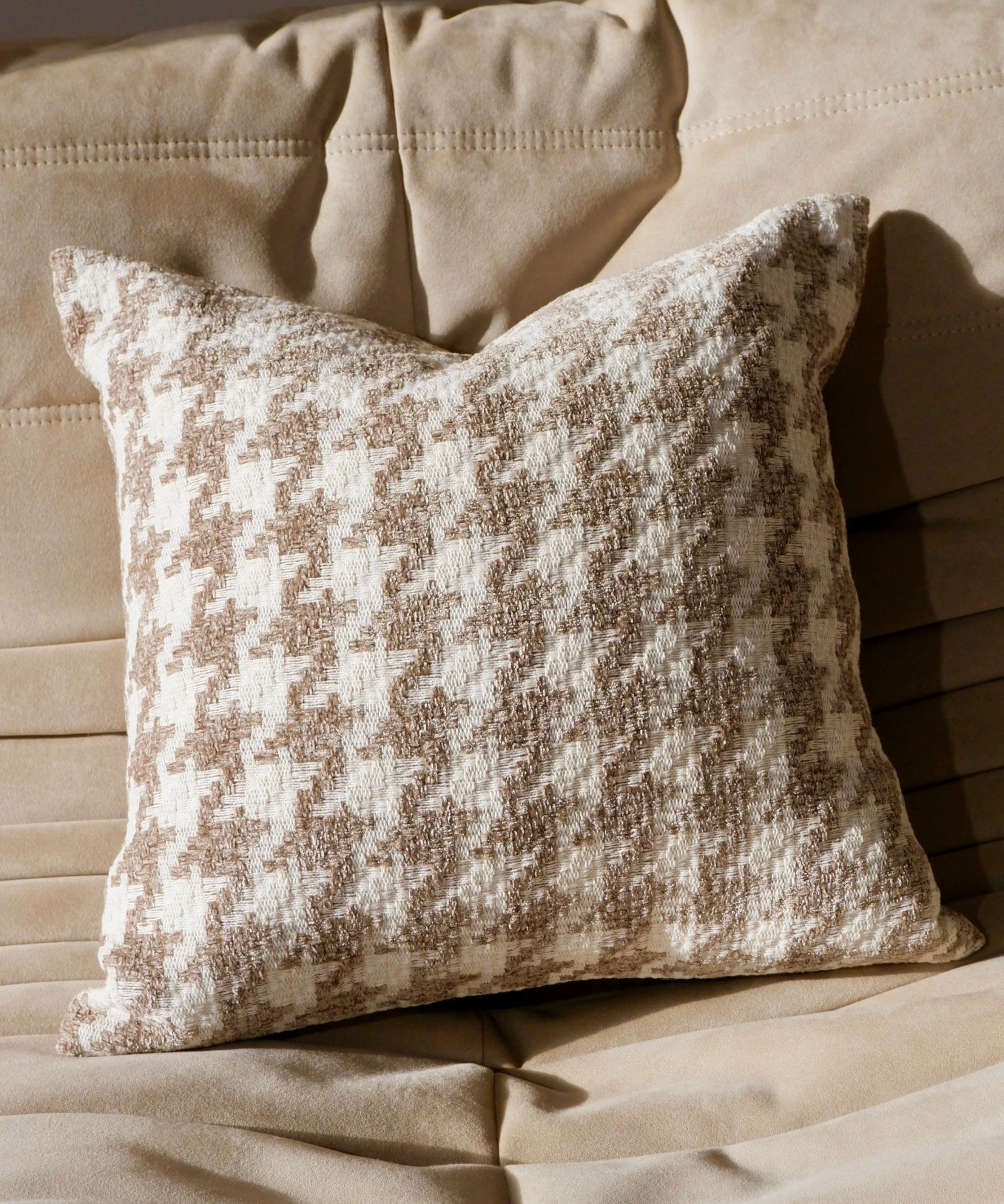 Ferrosa Cushions