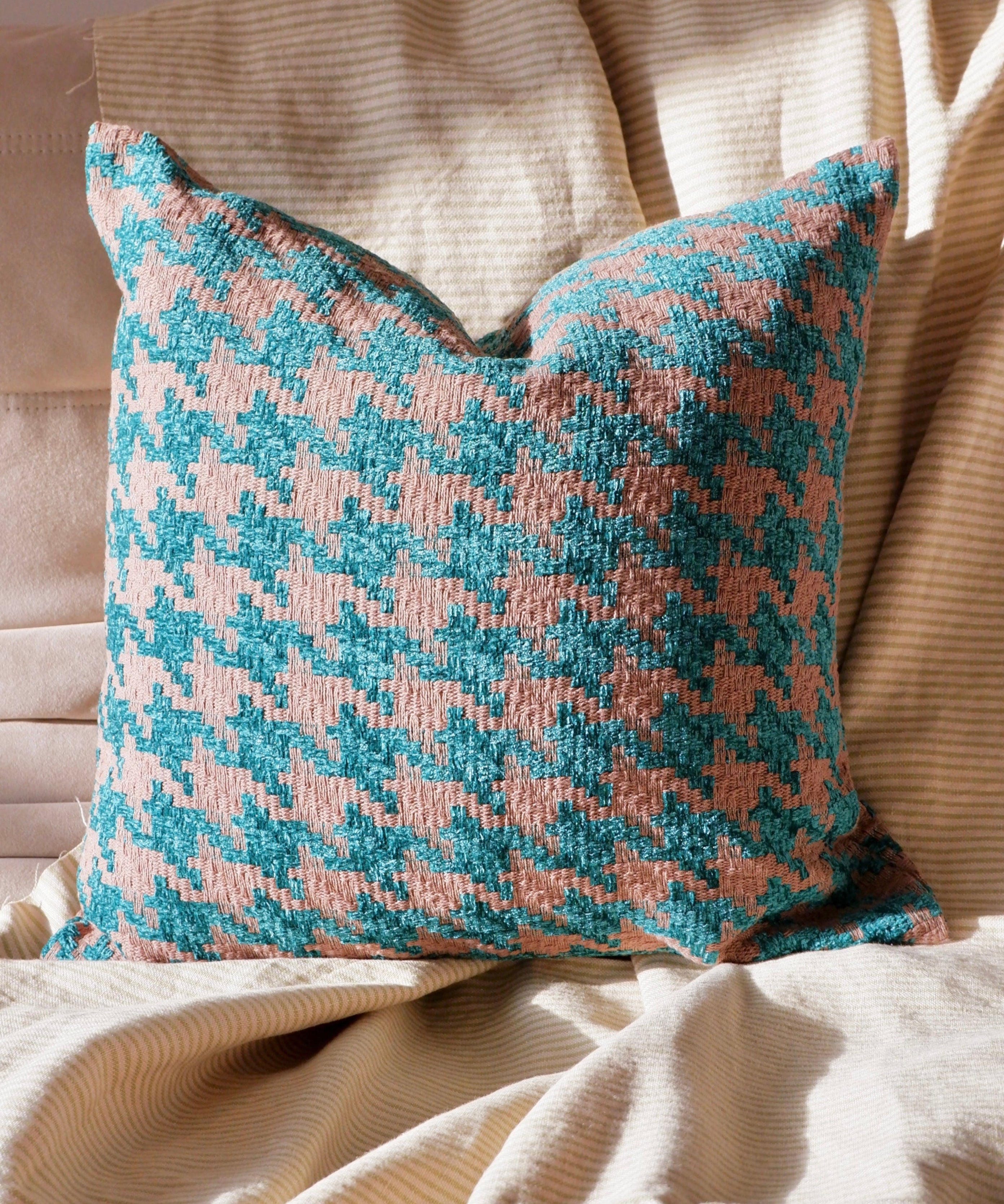Ferrosa Cushions