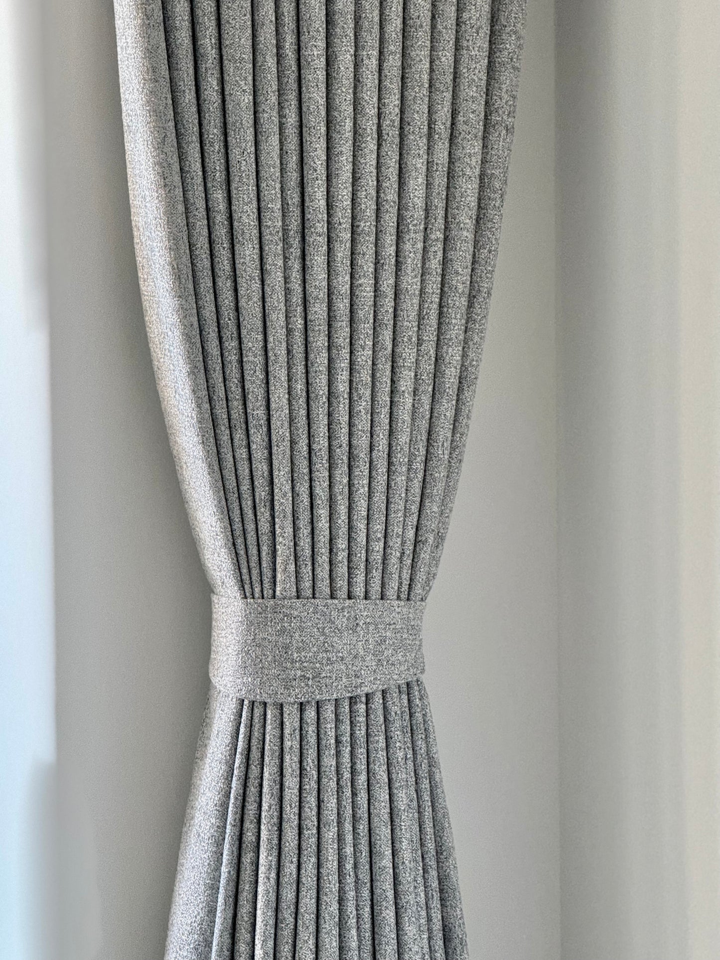 Velgrain – Heavyweight Woven Curtain Fabric
